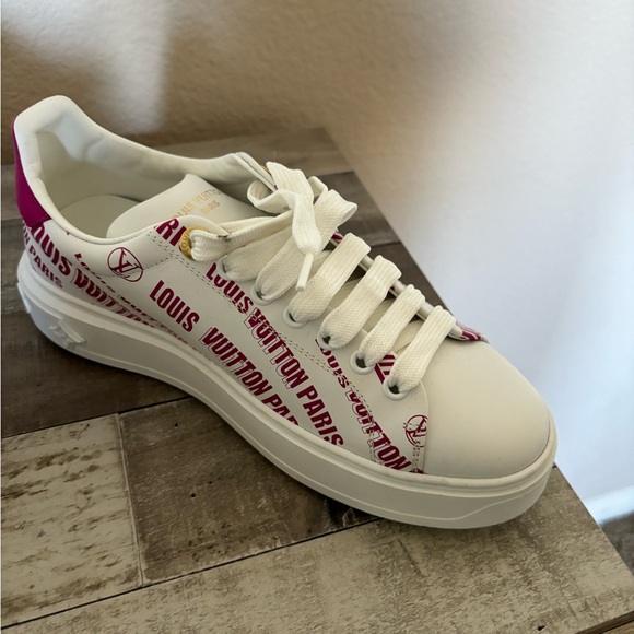 Louis  Vuitton Time Out sneakers - Picture 2 of 6